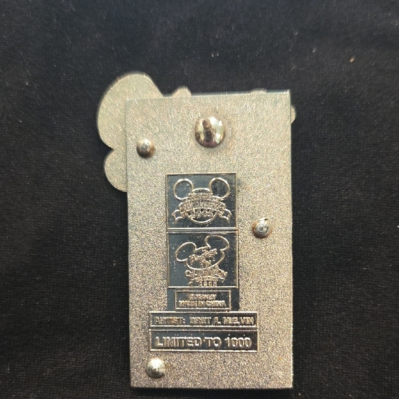 Disney Happiest Pin Celebration With Mickey Mouse Ans Pluto Limited Edition 1000 - Picture 5 of 5